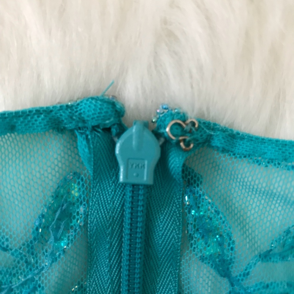 Teal Prom Dress. Size XL. - Picture 7 of 9